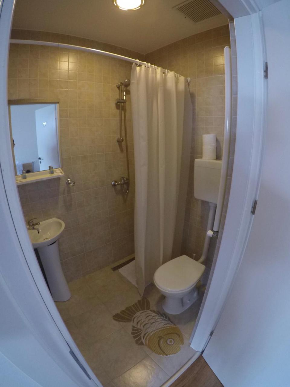 Cristi'S Rooms - Pensiune Oradea Ngoại thất bức ảnh